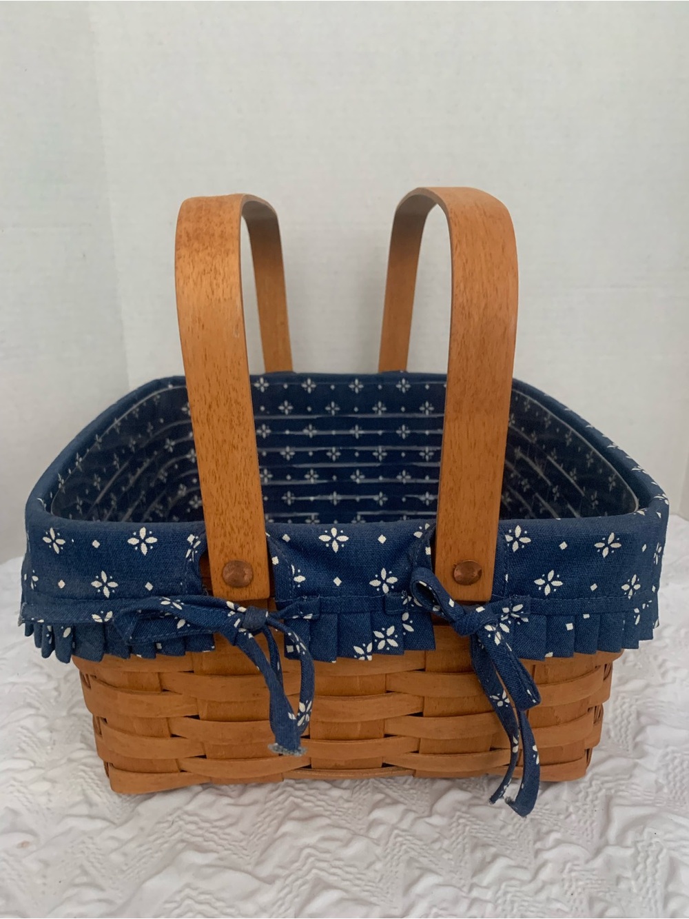 1994 Longaberger Handwoven Medium Rect Basket w/ Blue Liner Handle 10x10x11